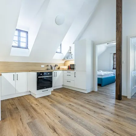 Wurmfeld - Rodinny S 3 Loznicemi * Český Krumlov